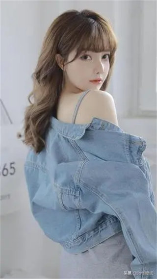 草莓榴莲秋葵绿丝脏脏免费版18截图1